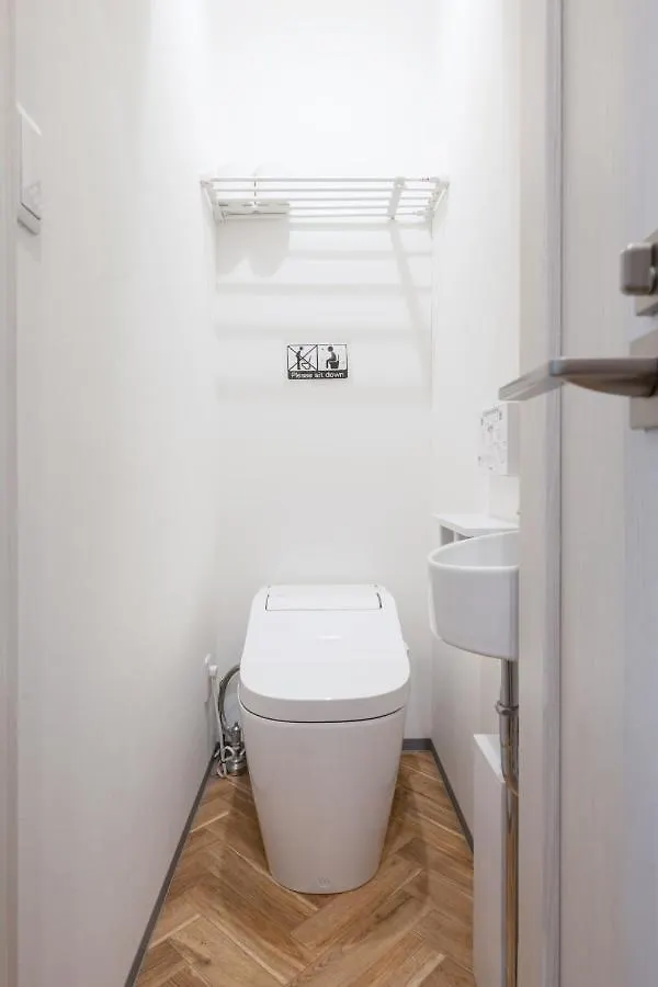bnb+ Kanda Terrace Ogawamachi Tokio 0*,